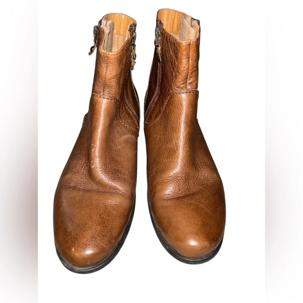 EARTHIES Sintra Almond Brown Leather Booties 9.5